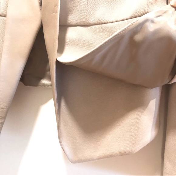 🥳 HOST PICK 🥳  HALSTON HERITAGE BLAZER W/ LAMBSKIN LEATHER DETAIL - Picture 4 of 14